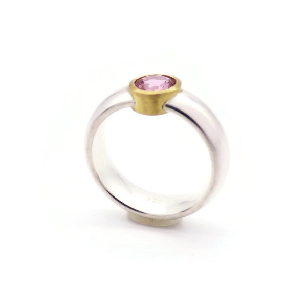 Silberbandring mit rosa Turmalin in Goldfassung, Verlobungsring
