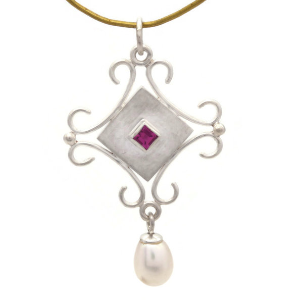 romantischer Silberanhänger mit rosa Turmalin und Perle